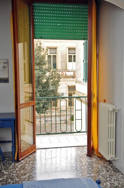 Le Tre Civette Bed & Breakfast Lecce Exterior foto