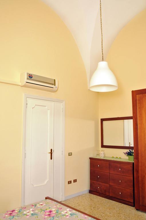 Le Tre Civette Bed & Breakfast Lecce Exterior foto